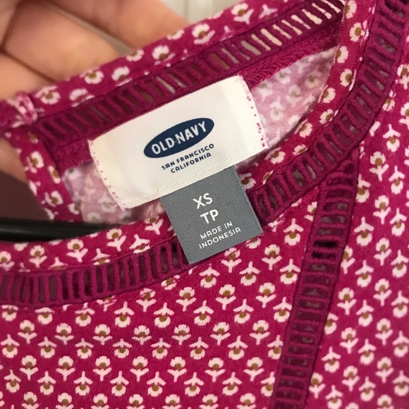 Cute Sleeveless Top - Picture 4 of 5